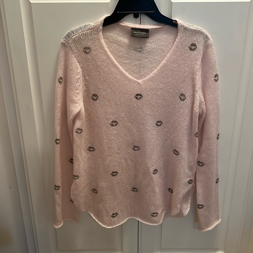 Wooden Ships V-Neck Kisses Lips Sweater S/M